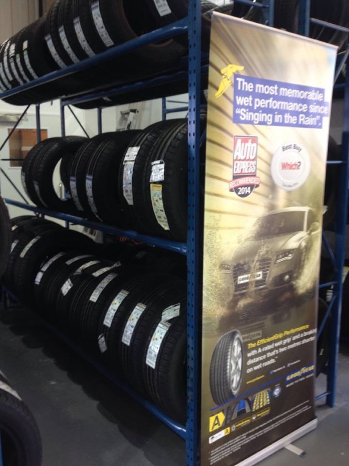 HiQ Tyres & Autocare Gosport new signage and fascia