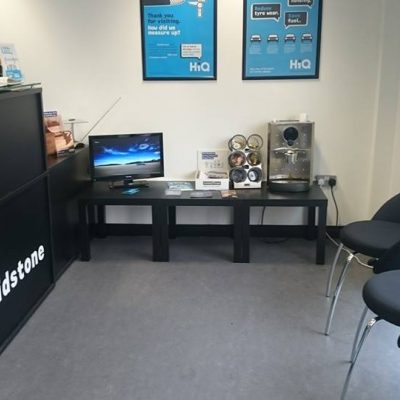 HiQ Maidstone reception