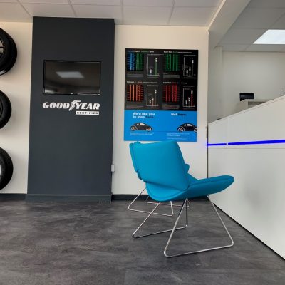 HiQ tyres & autocare waiting area 2.jpg