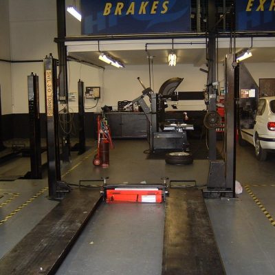 HiQ East Ham service bay