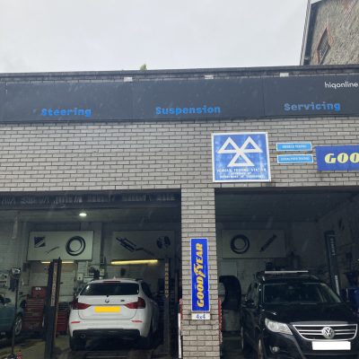 Hi Q Tyres Autocare Truro Marketing Team Visit May 22 Car and Bays