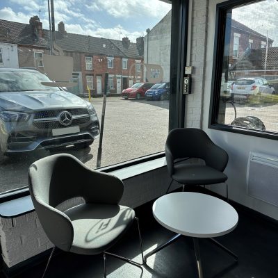 Hi Q Somercotes Inside reception waiting area
