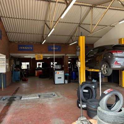 Hi Q Somercotes workshop and fitting bays