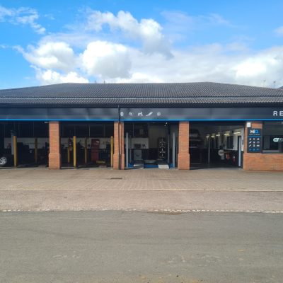 Hi Q Tyres Autocare Bedford Exterior