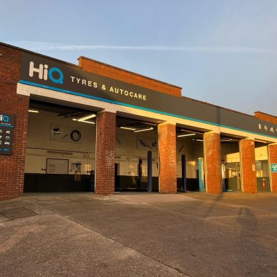 Hi Q Tyres Autocare Dudley New Signage with icon totem