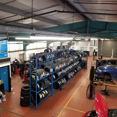 Hi Q Tyres Autocare Telford workshop and cars