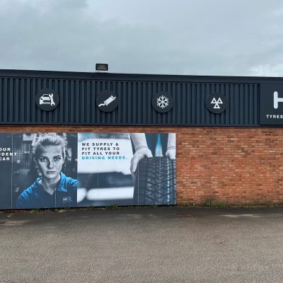 Hi Q Tyres autocare Telford side of centre signage