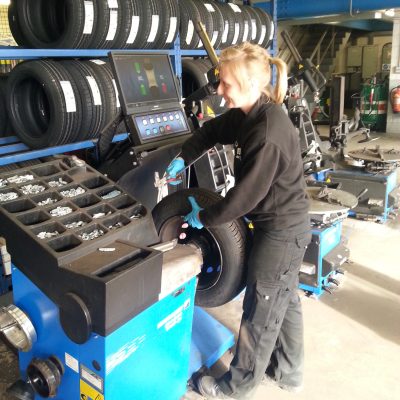 HiQ Hull - Helen Fordon apprentice