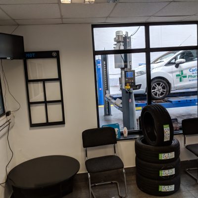 HiQ Skipton waiting area and reception