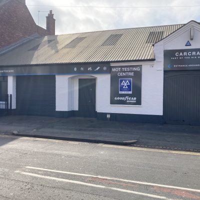 Hi Q Tyres Autocare Tamworth Side view new signage MOT