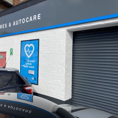 Hi Q Tyres Autocare Tamworth side entrance