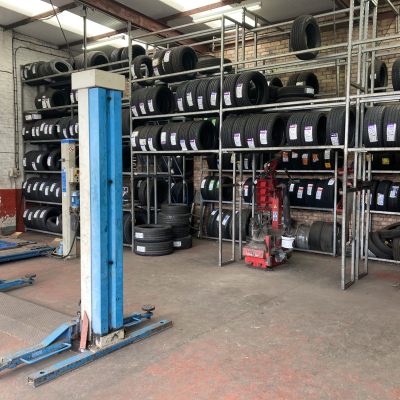 Hi Q Tyres Autocare Barwell workshop