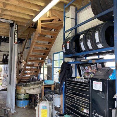 Hi Q Tyres Autocare Marketing Team Visit May 2022 Interior Portrait 2