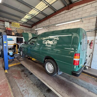 Hi Q Halton green van in workshop