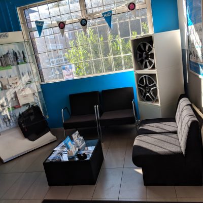 HiQ Tyres & Autocare Worksop Waiting Area