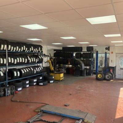 Hi Q Tyres Autocare Queensferry New Photos Interior Workshop 1