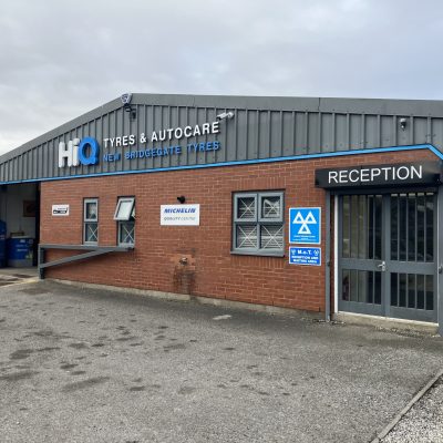 Hi Q Newton Aycliffe new signage outside