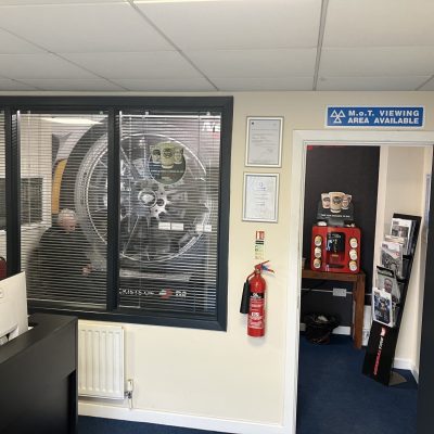 Hi Q Newton Aycliffe reception area 2