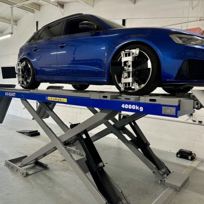 Hi Q Newcastle Car on ramp