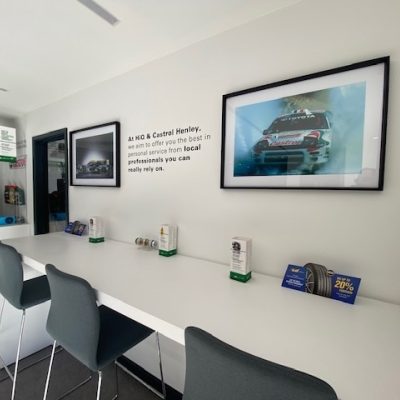 Hi Q Castrol Henley waiting area in the sun