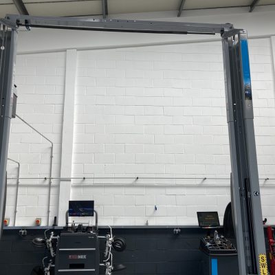 Hi Q Tyres Autocare Enfield workshop 4