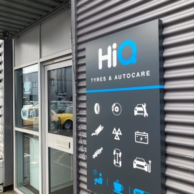 Hi Q Havant Triangle Cars March Visit Exterior Sign