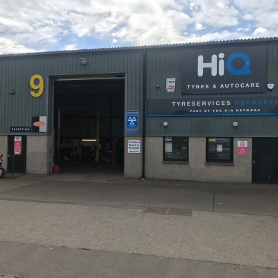 Hi Q Tyres Autocare Aberdeen signage 1