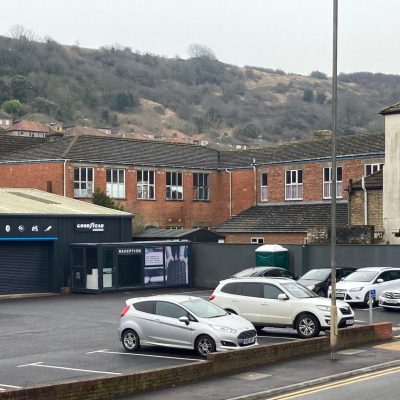 Hi Q Tyres Autocare Dover New Signage and car park