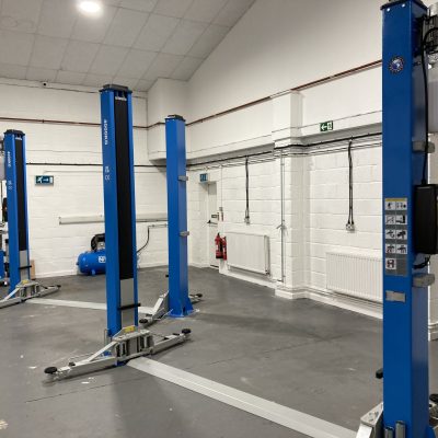 Hi Q Tyres Autocare Banbury Workshop