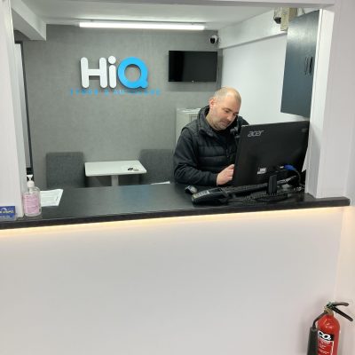 Hi Q West End Reception desk
