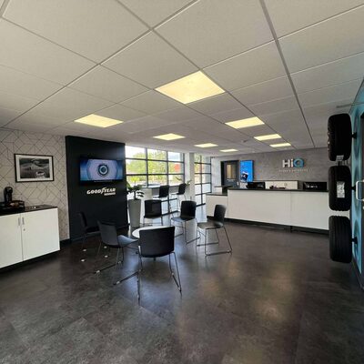Hi Q Thatcham Internal Reception and Waiting Room