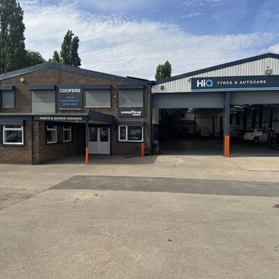 Hi Q Stockton Front of Centre 4