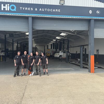 Hi Q Stockton Team in Front of Workshop 3