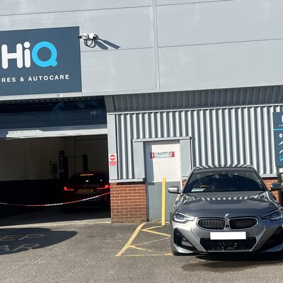 Hi Q Stockport Exterior Garage Enterance