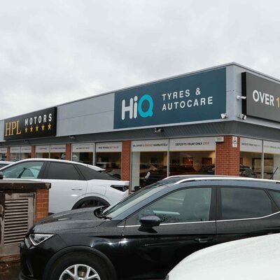 Hi Q Tyres Autocare Stockport External Side Signage
