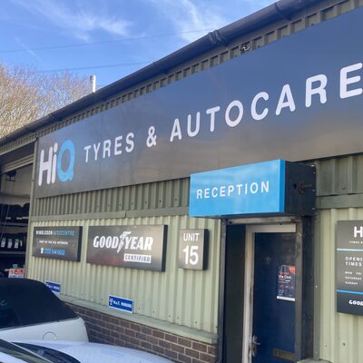 Hi Q Tyres Autocare Wimbledon Full Signage