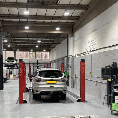 Hi Q Tyres Autocare Hockley Full Workshop Ramps