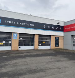 Hi Q Tyres Autocare Ashington Exterior 1