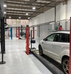 Hi Q Tyres Autocare Hockley Workshop Ramps