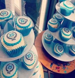 Hiq community cupcakes