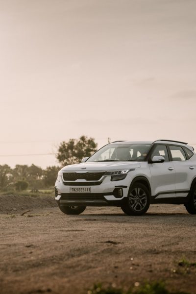 Kia car with sunset backdrop